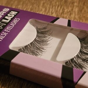 L.A. Colors Bold Black False Eyelashes